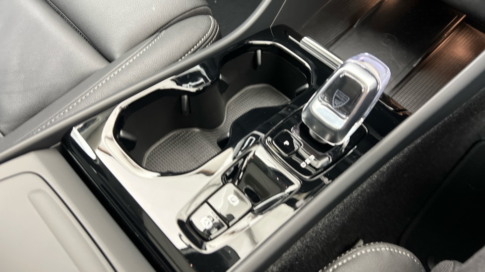 Used Volvo XC40 2024 for sale - 76507531: Photo 25