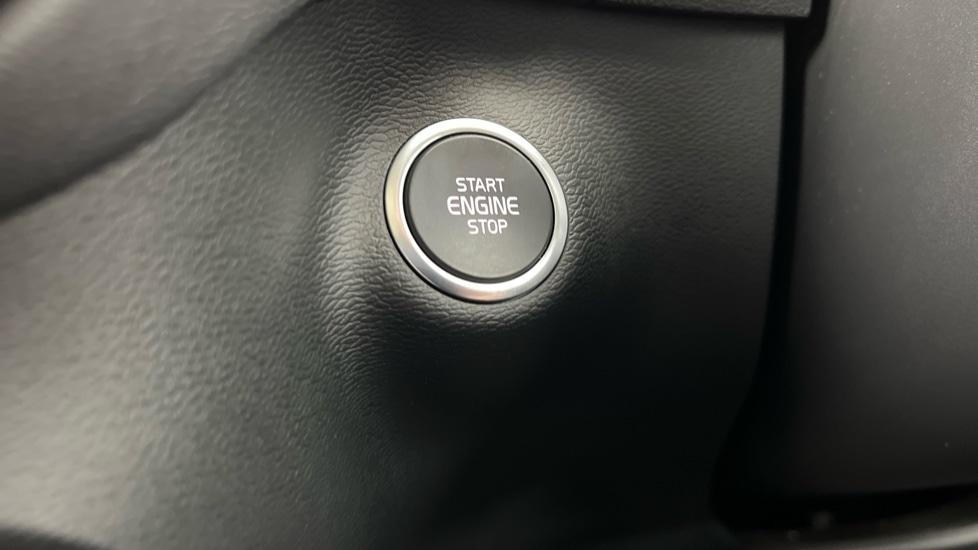 Used Volvo XC40 2024 for sale - 76507531: Photo 50