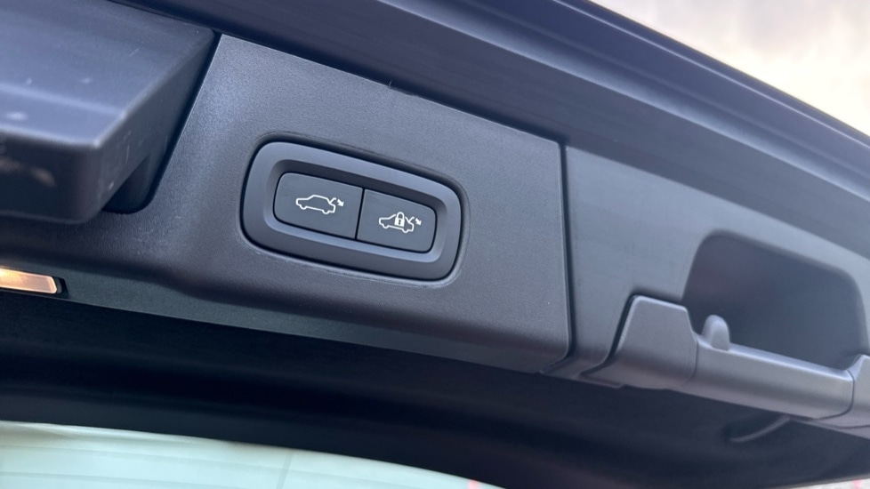 Used Volvo V90 2024 for sale - 77965017: Photo 17