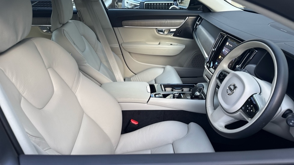 Used Volvo V90 2024 for sale - 77965017: Photo 21