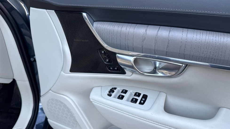 Used Volvo V90 2024 for sale - 77965017: Photo 24