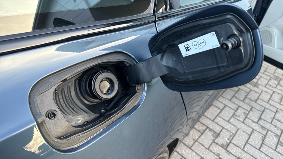 Used Volvo V90 2024 for sale - 77965017: Photo 30