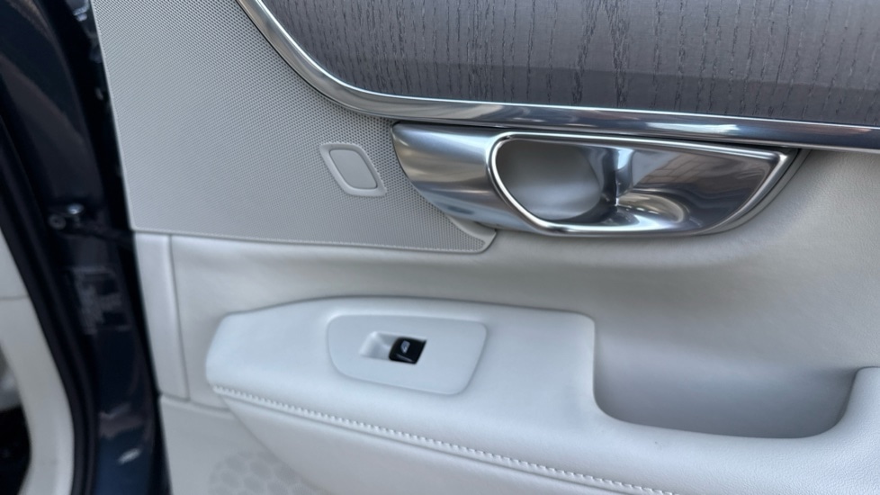 Used Volvo V90 2024 for sale - 77965017: Photo 32
