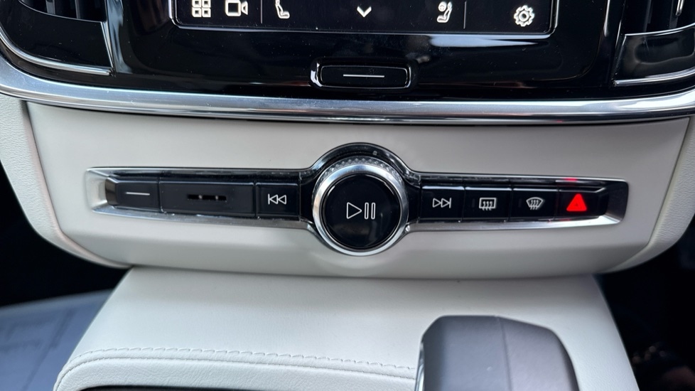 Used Volvo V90 2024 for sale - 77965017: Photo 44