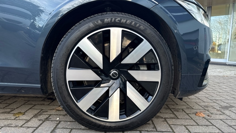 Used Volvo V90 2024 for sale - 77965017: Photo 9