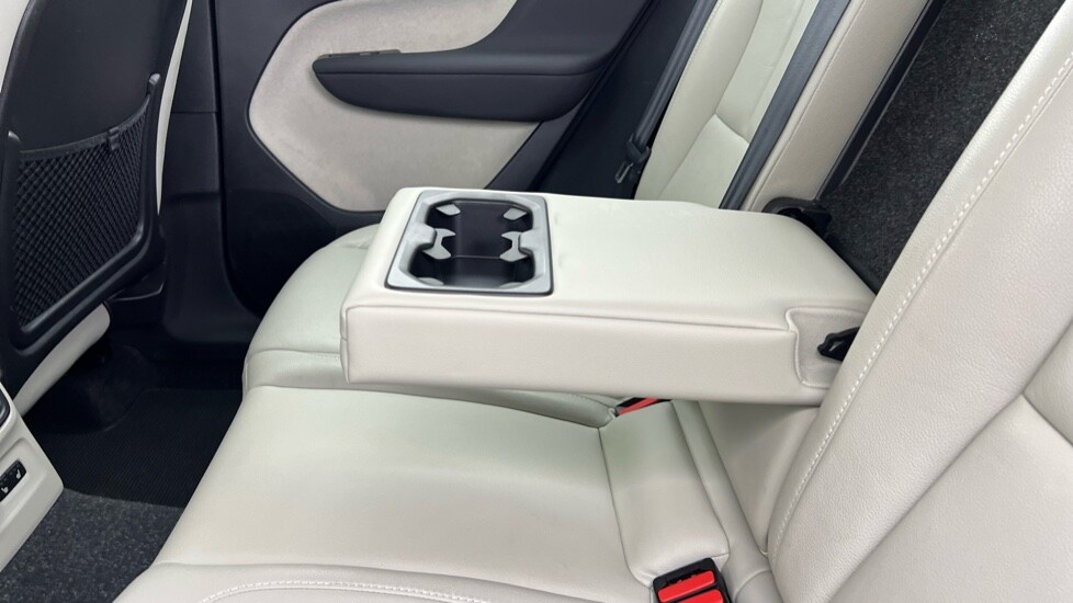 Used Volvo XC40 2021 for sale - 77648079: Photo 34