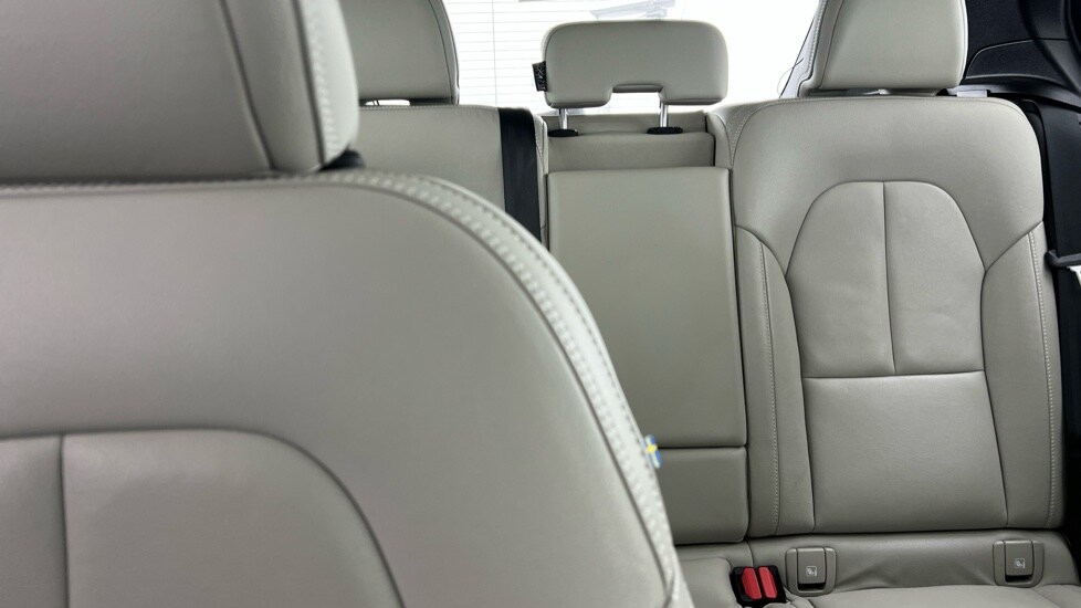 Used Volvo XC40 2021 for sale - 77648079: Photo 36