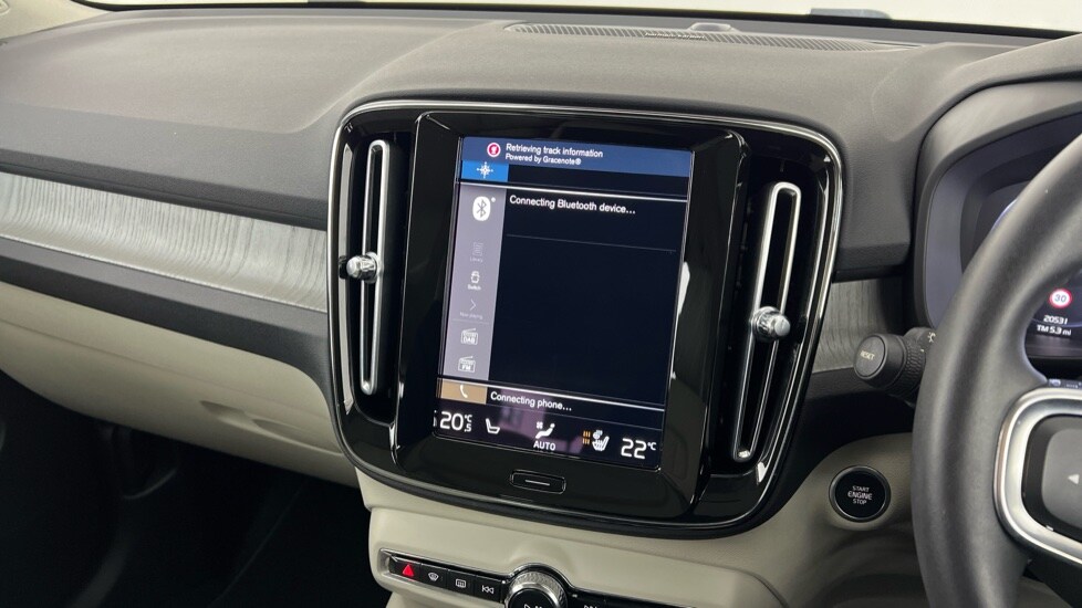 Used Volvo XC40 2021 for sale - 77648079: Photo 43