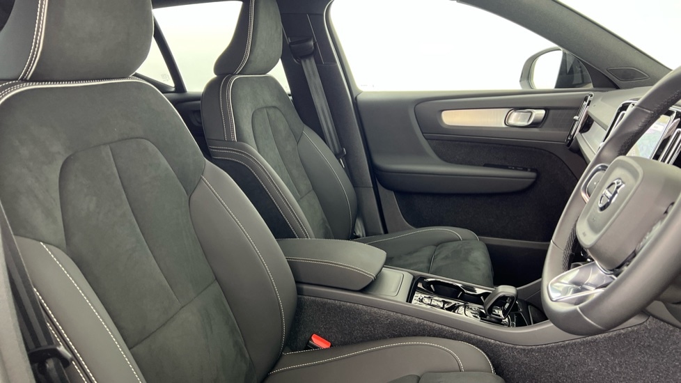 Used Volvo XC40 2025 for sale - 77157913: Photo 15