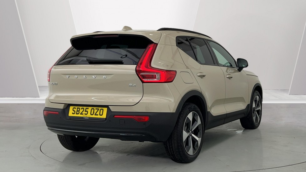 Used Volvo XC40 2025 for sale - 77157913: Photo 2