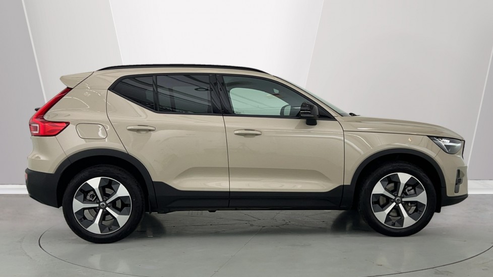 Used Volvo XC40 2025 for sale - 77157913: Photo 3