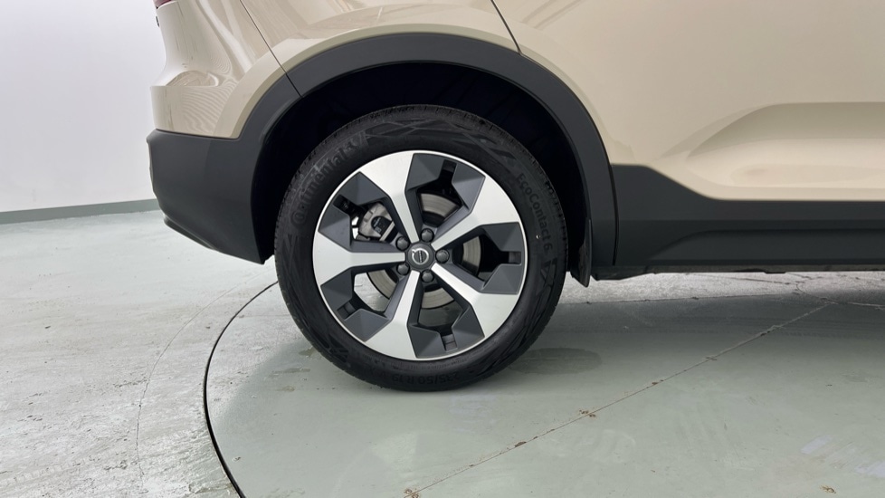 Used Volvo XC40 2025 for sale - 77157913: Photo 46