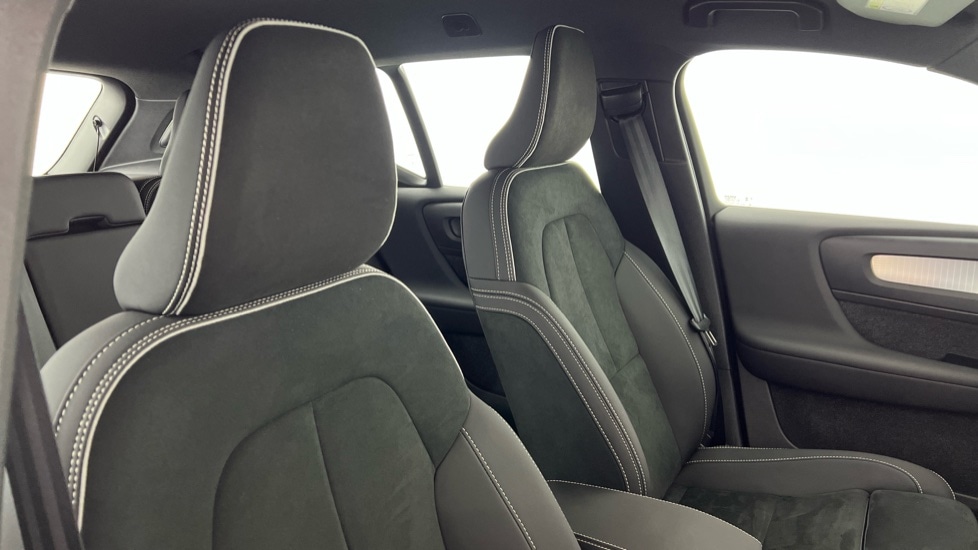 Used Volvo XC40 2025 for sale - 77178113: Photo 31