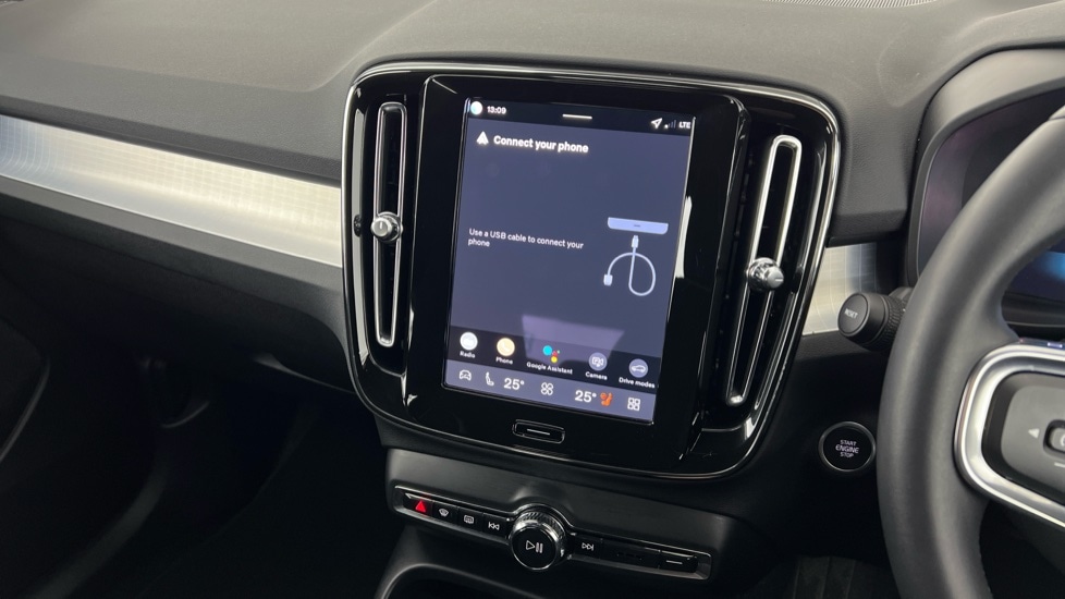 Used Volvo XC40 2025 for sale - 77178113: Photo 44