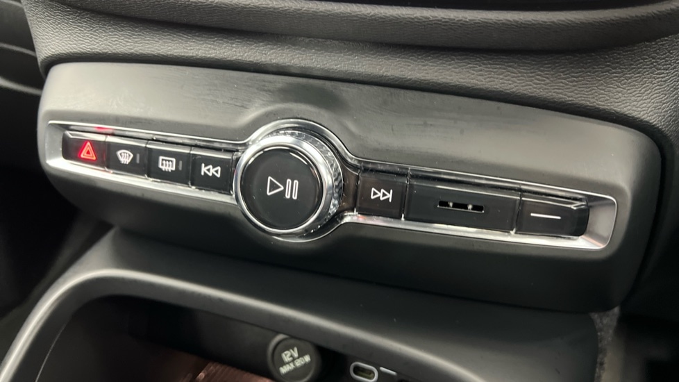 Used Volvo XC40 2025 for sale - 77178113: Photo 50