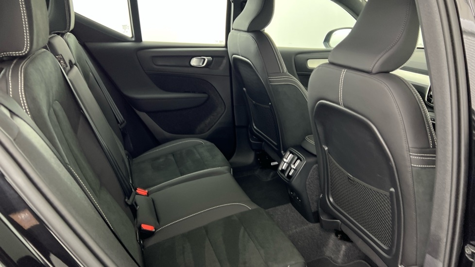 Used Volvo XC40 2025 for sale - 77178113: Photo 6