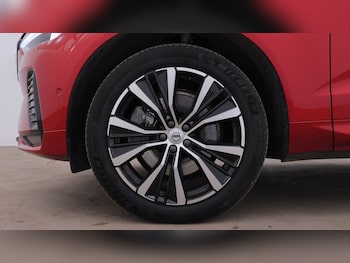 Used Volvo XC60 2023 for sale - 78941576: Photo