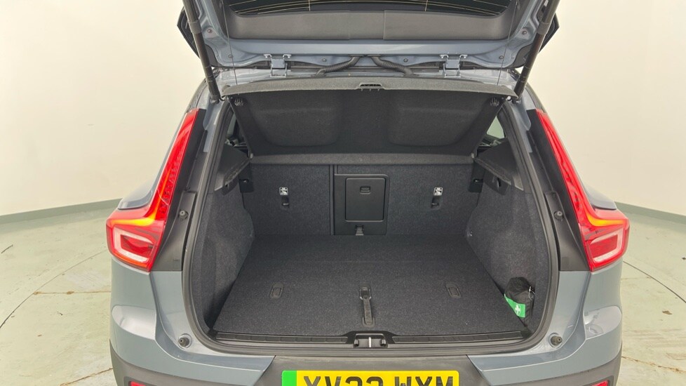 Used Volvo XC40 2023 for sale - 77899005: Photo 13