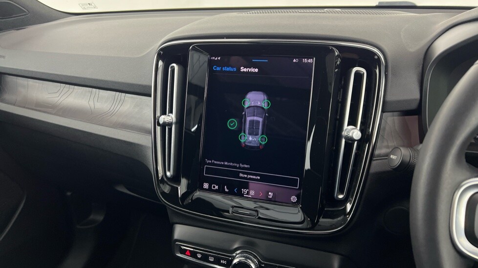 Used Volvo XC40 2023 for sale - 77899005: Photo 15