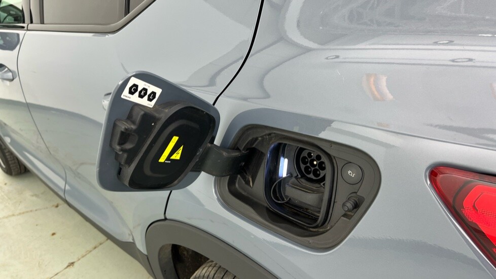 Used Volvo XC40 2023 for sale - 77899005: Photo 16