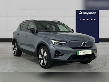 Used Volvo XC40 2023 for sale - 77899005: Photo