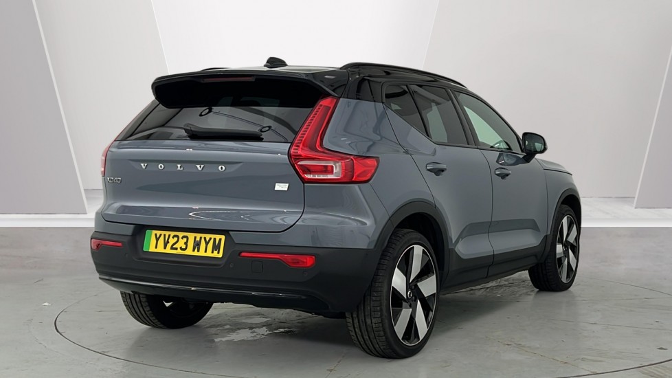 Used Volvo XC40 2023 for sale - 77899005: Photo 2