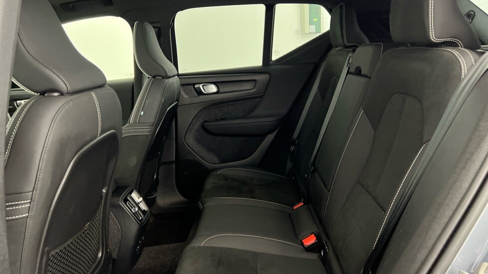 Used Volvo XC40 2023 for sale - 77899005: Photo 32