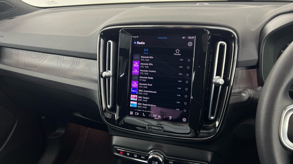 Used Volvo XC40 2023 for sale - 77899005: Photo 42