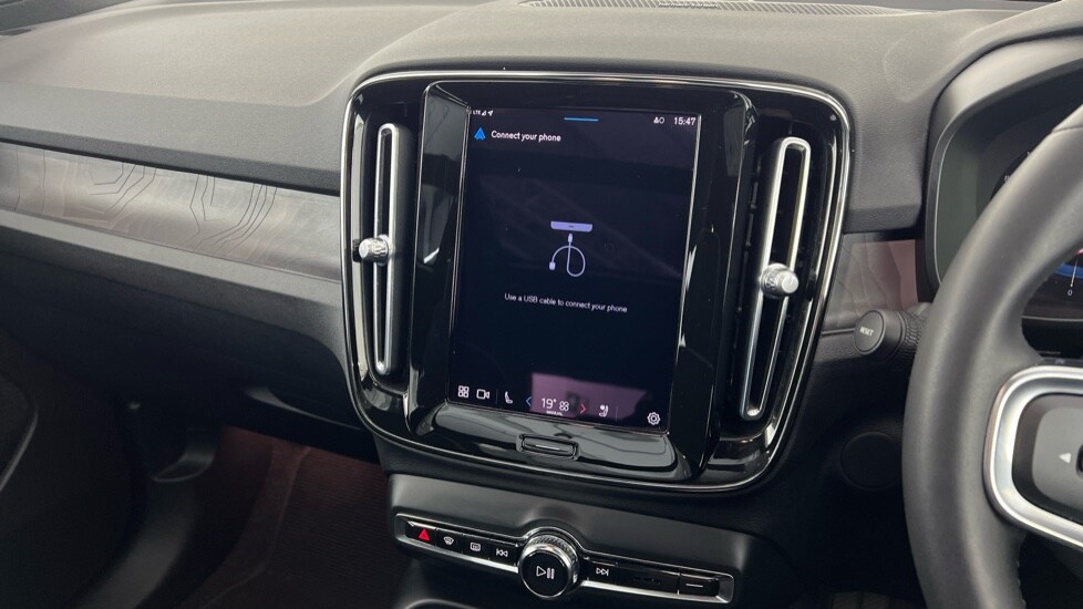 Used Volvo XC40 2023 for sale - 77899005: Photo 45