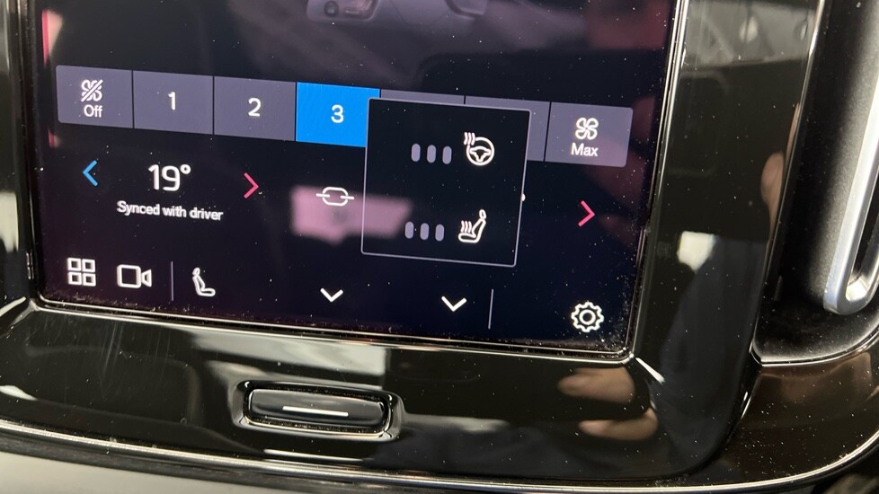 Used Volvo XC40 2023 for sale - 77899005: Photo 48