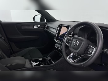 Used Volvo XC40 2023 for sale - 77899005: Photo