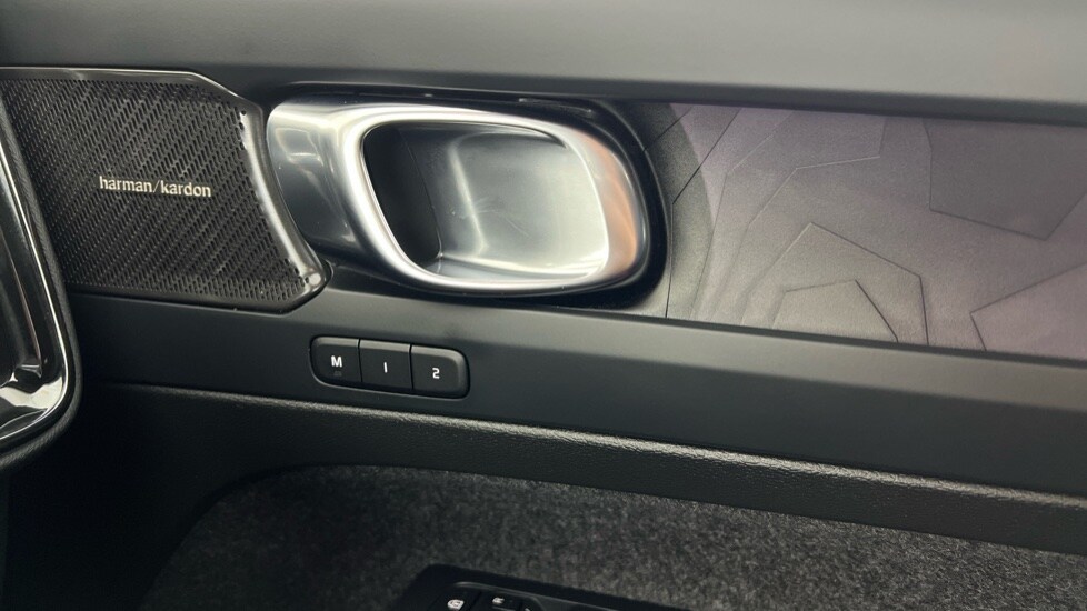 Used Volvo XC40 2023 for sale - 77899005: Photo 52