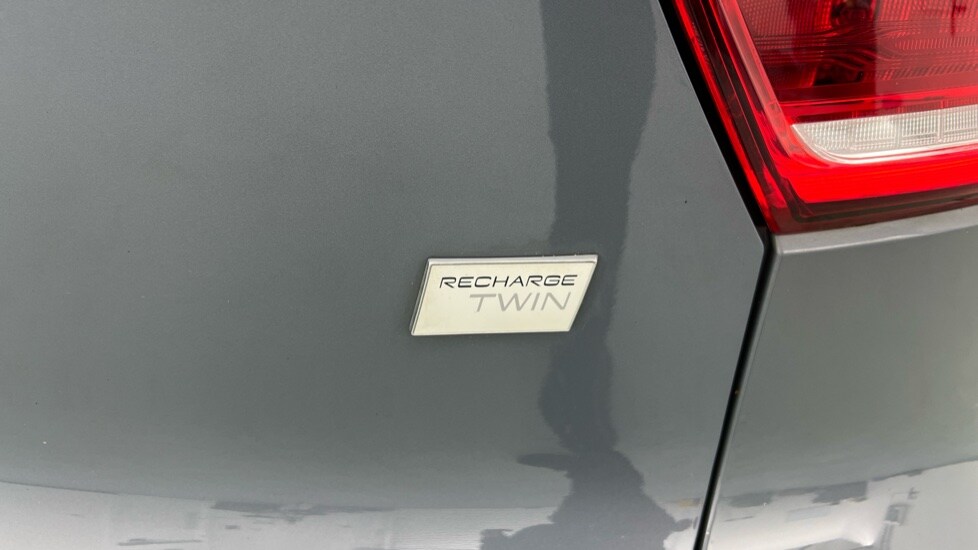 Used Volvo XC40 2023 for sale - 77899005: Photo 55