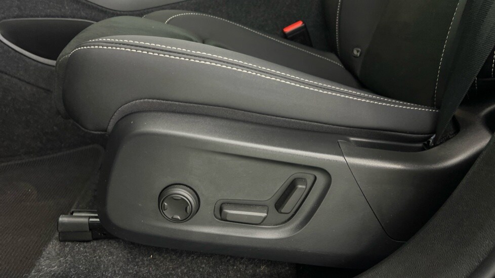 Used Volvo XC40 2023 for sale - 77899005: Photo 62