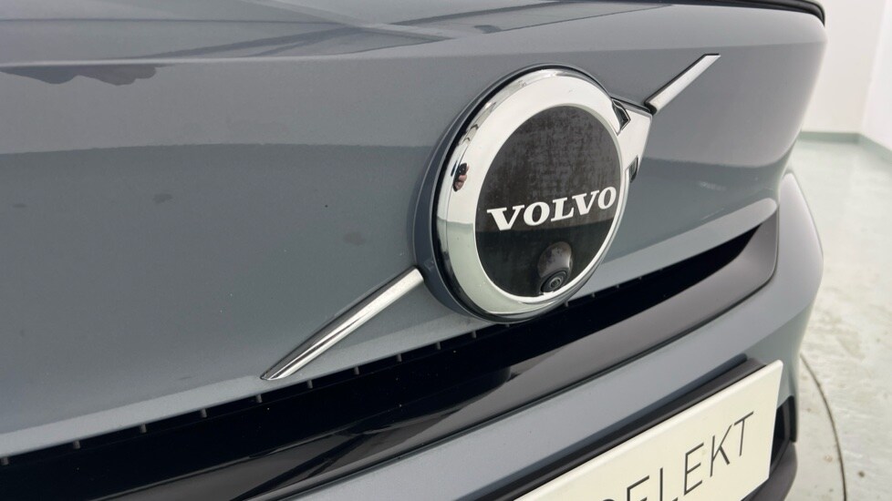 Used Volvo XC40 2023 for sale - 77899005: Photo 67