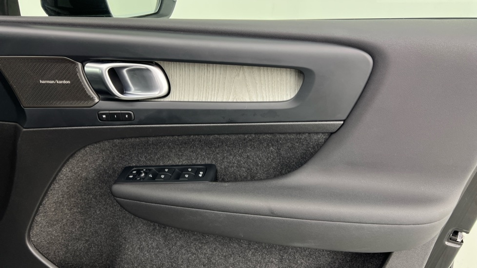 Used Volvo XC40 2022 for sale - 77205654: Photo 29