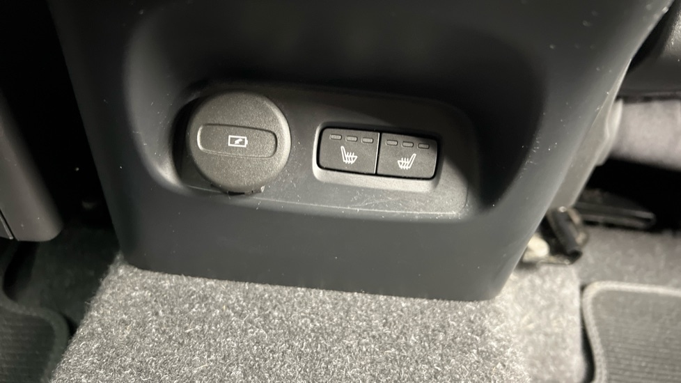 Used Volvo XC40 2022 for sale - 77205654: Photo 41