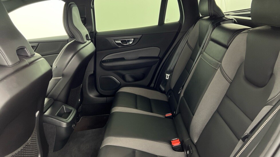 Used Volvo V60 2020 for sale - 76025309: Photo 33