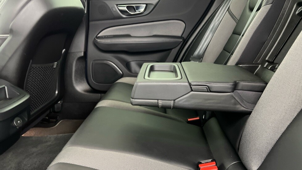 Used Volvo V60 2020 for sale - 76025309: Photo 34