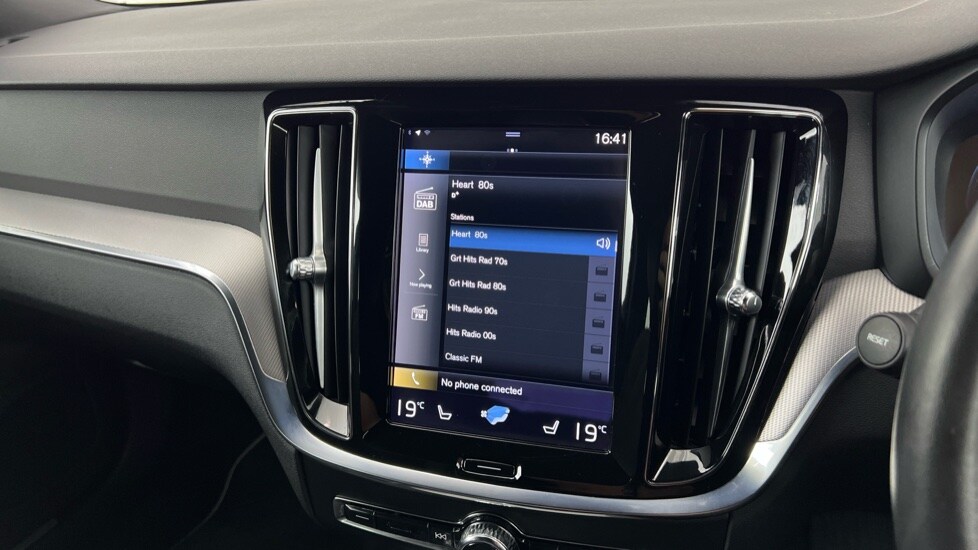 Used Volvo V60 2020 for sale - 76025309: Photo 41