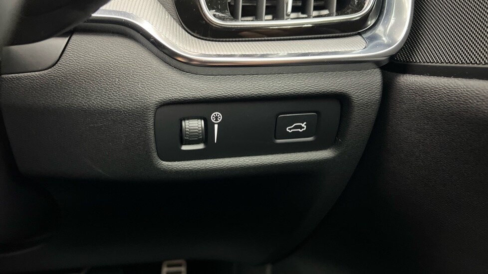 Used Volvo V60 2020 for sale - 76025309: Photo 47