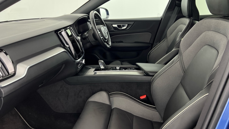 Used Volvo V60 2020 for sale - 76025309: Photo 52