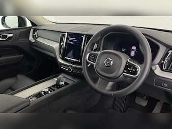 Used Volvo XC60 2022 for sale - 75629504: Photo