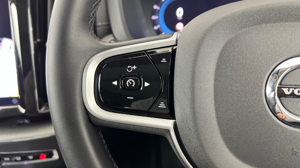 Used Volvo XC60 2025 for sale - 76580036: Photo 21