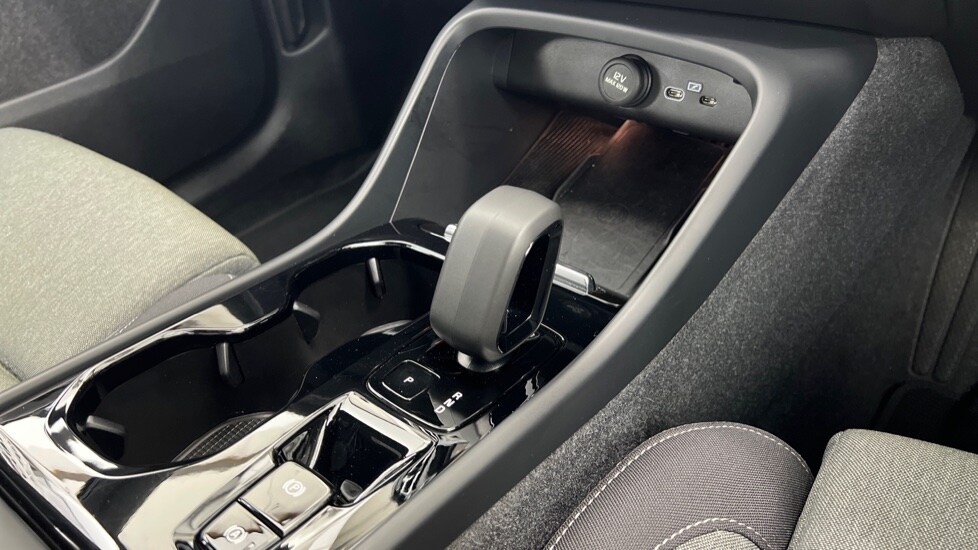 Used Volvo XC40 2023 for sale - 77848026: Photo 14