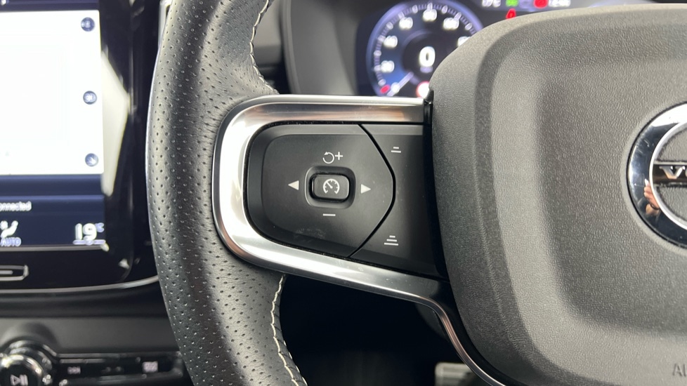 Used Volvo XC40 2020 for sale - 76097996: Photo 21