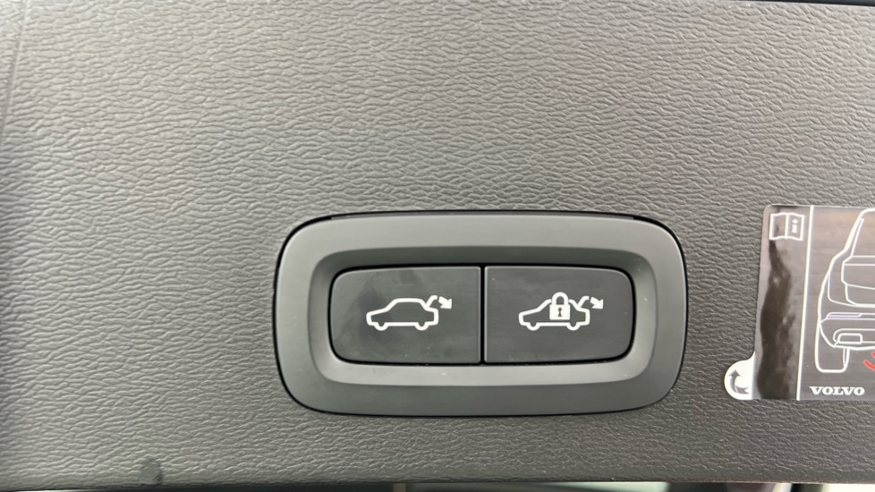Used Volvo XC40 2020 for sale - 76097996: Photo 35