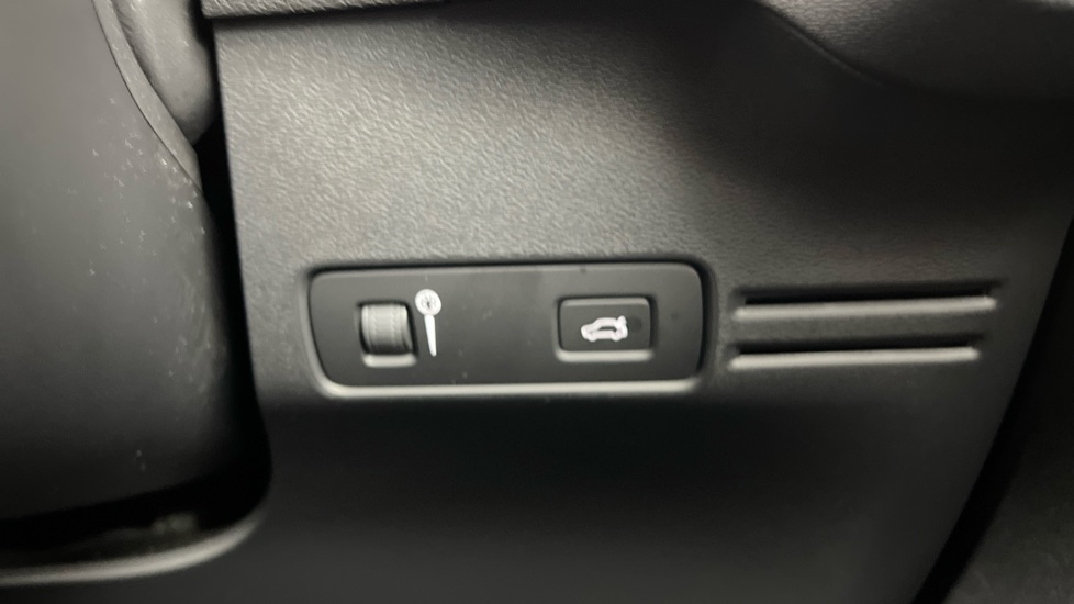 Used Volvo XC40 2020 for sale - 76097996: Photo 48