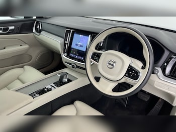 Used Volvo V60 2025 for sale - 77981151: Photo