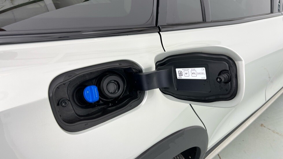 Used Volvo V60 2022 for sale - 77771144: Photo 16